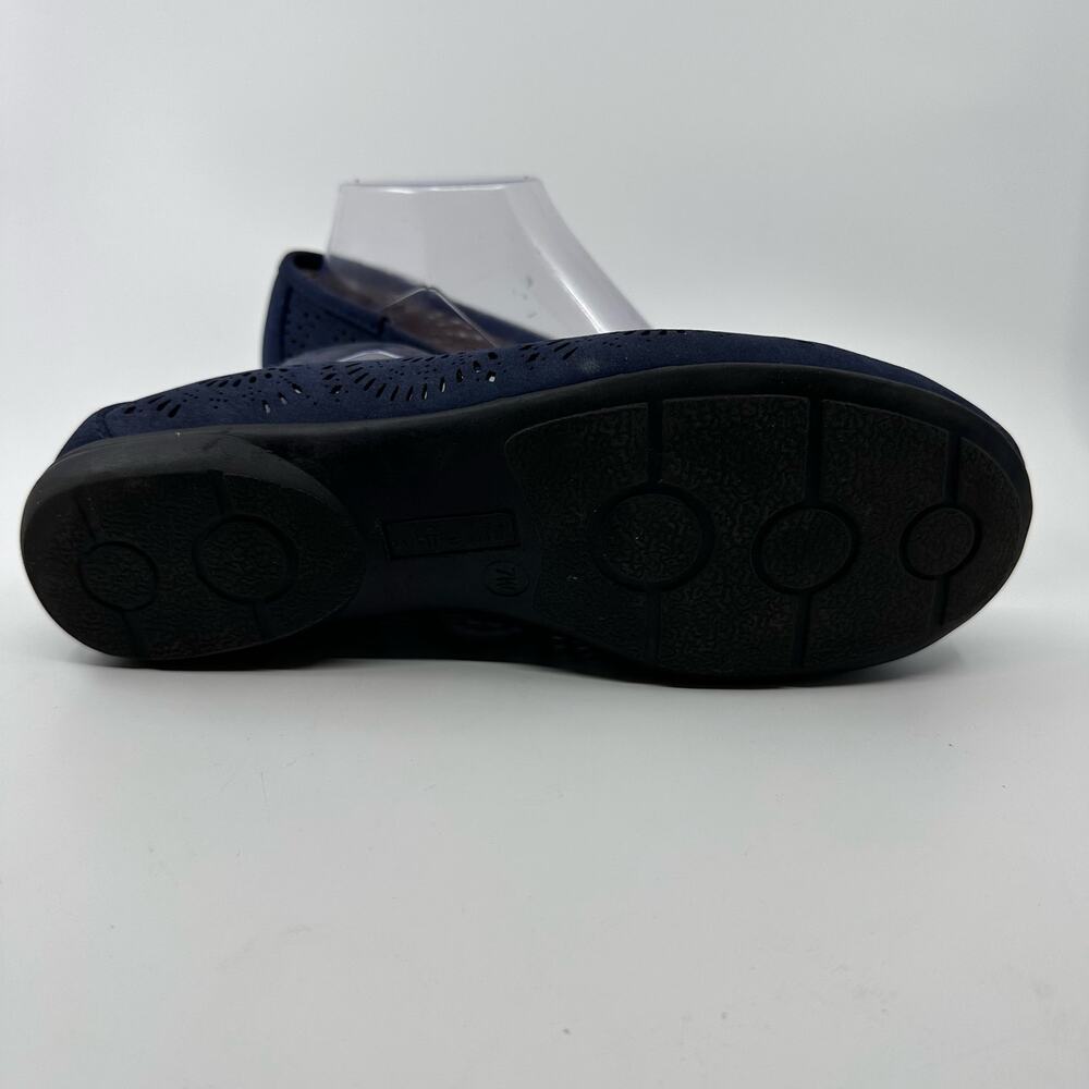 White Mountain GERI Laser Cut Navy Ballet Flats WMNS 7W Slip On Comfort Cut Out - Picture 7 of 8